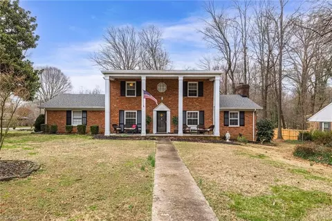 218 Pineburr Rd, Greensboro, NC 27455