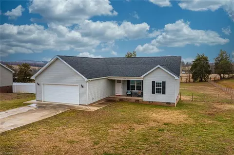 178 Stable Brook Ln, Taylorsville, NC 28681
