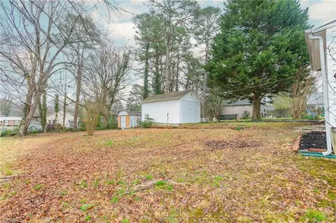 Exterior - 1106 Bridges Dr, High Point, NC 27262 photo 8 of 9