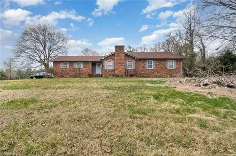 1574 Kersey Valley Rd, Archdale, NC 27263