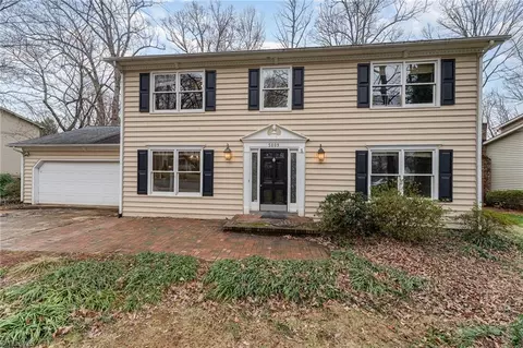 5809 Spanish Oak Dr, Greensboro, NC 27409