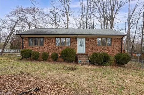 5711 Dora Pl, Greensboro, NC 27406