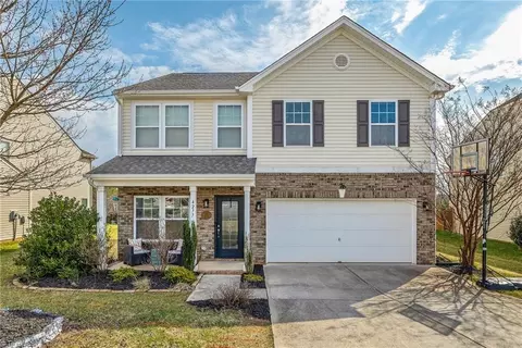 4277 Wedge Dr, Pfafftown, NC 27040