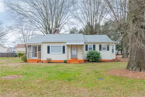 129 Hartley St, Winston Salem, NC 27107