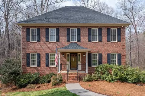619 Barrocliff Rd, Clemmons, NC 27012