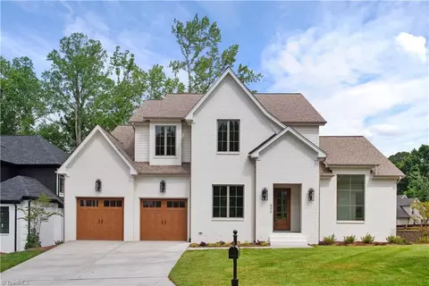 993 Maple Chase Rd, Winston Salem, NC 27106