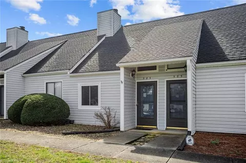 583 Brookside Ct, Kernersville, NC 27284