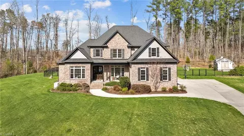 4104 Strader Ct, Summerfield, NC 27358