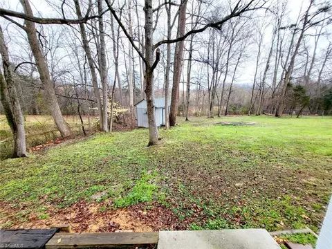 Exterior - 5005 Windemere Cir, Trinity, NC 27370 photo 3 of 5