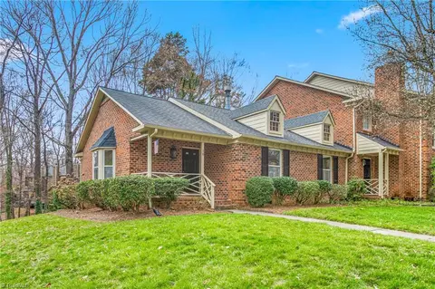 18 Milpond Ln, Greensboro, NC 27455