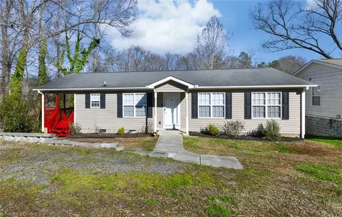 907 Beaumont Ave, Greensboro, NC 27401