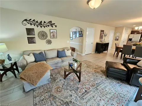 Living - 1663 Crestlawn Trl, Pfafftown, NC 27040 photo 4 of 8