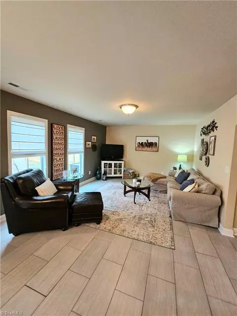 Living - 1663 Crestlawn Trl, Pfafftown, NC 27040 photo 1 of 8
