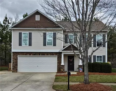 Exterior - 1663 Crestlawn Trl, Pfafftown, NC 27040 photo 1 of 2