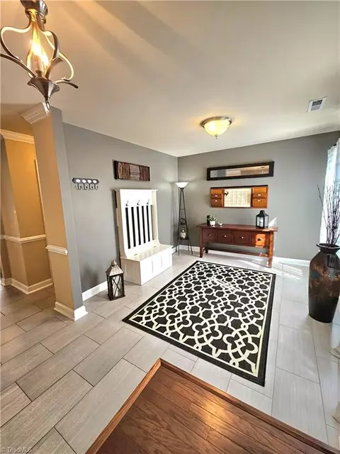 Bath - 1663 Crestlawn Trl, Pfafftown, NC 27040 photo 1 of 3