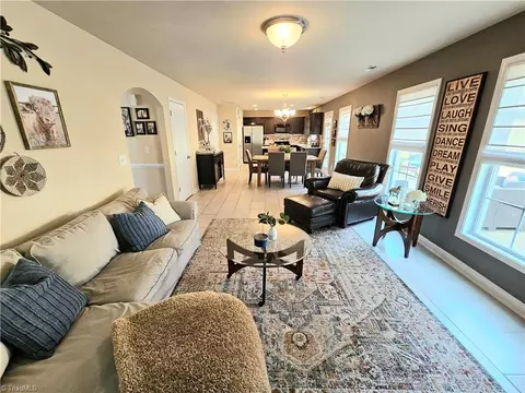 Living - 1663 Crestlawn Trl, Pfafftown, NC 27040 photo 6 of 8