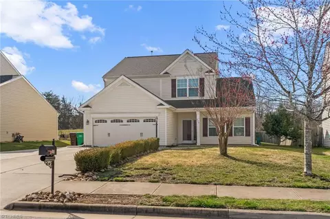 620 Piedmont Crossing Dr, High Point, NC 27265