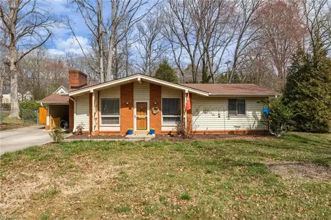 2804 Shady Lawn Dr, Greensboro, NC 27408