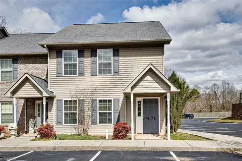 4075 Bentley Dr, Randleman, NC 27317