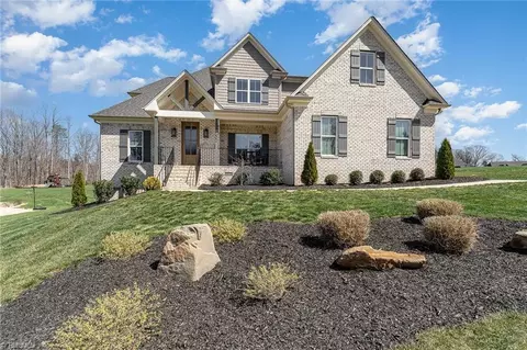 8602 Lathans Trl, Oak Ridge, NC 27310
