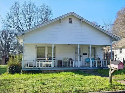1514 Ridgewood Ave, Greensboro, NC 27405