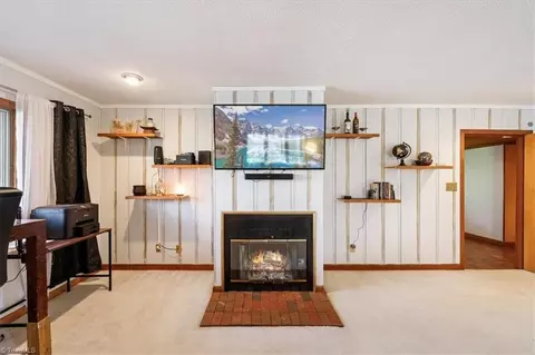 Living - 509 Ashe St, High Point, NC 27262 photo 3 of 4