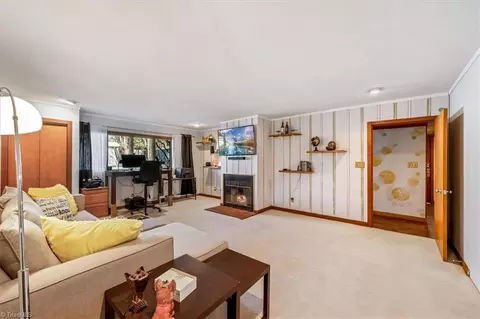 Living - 509 Ashe St, High Point, NC 27262 photo 4 of 4