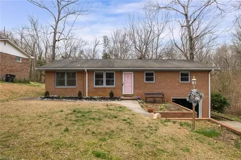208 Agner Ln, Lexington, NC 27292