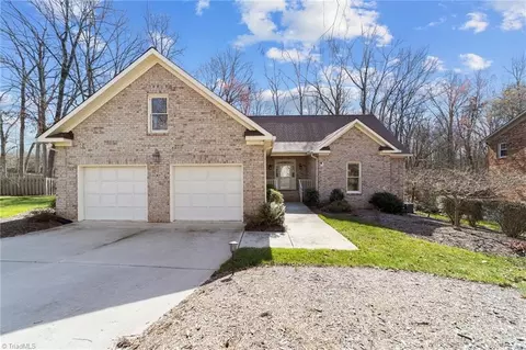 4835 Worchester Pl, Jamestown, NC 27282