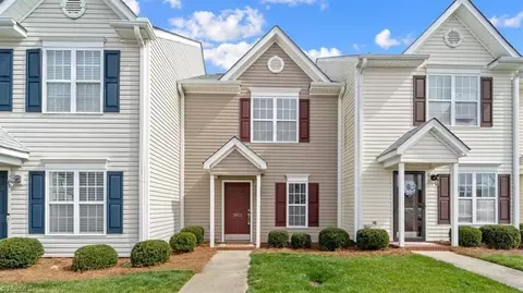 3852 Hickswood Creek Dr, High Point, NC 27265