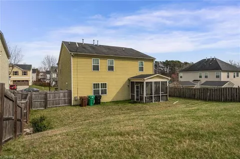 Exterior - 4605 Freestone St, High Point, NC 27265 photo 7 of 9