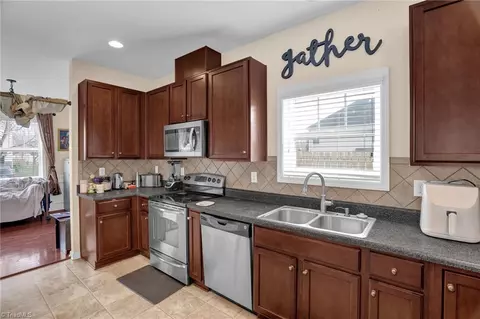 Kitchen - 4605 Freestone St, High Point, NC 27265 photo 2 of 5