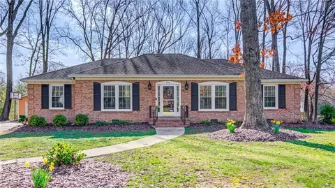 1 Montrose Ct, Greensboro, NC 27410