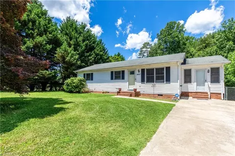 4610 Koury Dr, Kernersville, NC 27284
