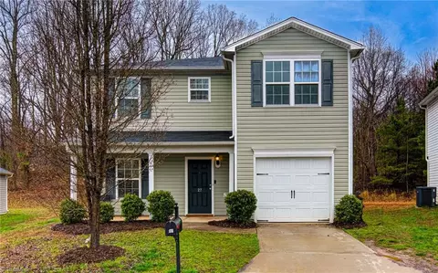 27 Leesford Trl, Greensboro, NC 27406