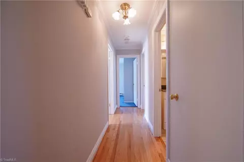 Entry Way - 109 Laurel Ln, King, NC 27021 photo 2 of 3