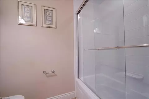 Bath - 109 Laurel Ln, King, NC 27021 photo 3 of 3
