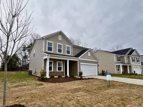 113 Palomino Dr, King, NC 27021