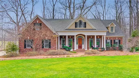 7602 Sarah Marie Dr, Summerfield, NC 27358