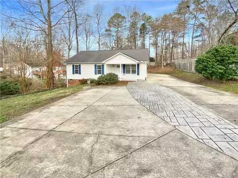 2007 Ball Park Rd, Thomasville, NC 27360