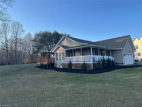 290 Tanglebrook Trl, Eden, NC 27288