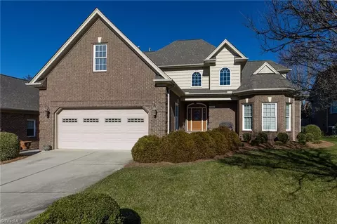 4913 Fox Chase Rd, Greensboro, NC 27410
