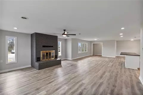 Living - 4065 Rollingwood Dr, Trinity, NC 27370 photo 3 of 4