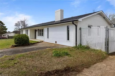 Exterior - 4065 Rollingwood Dr, Trinity, NC 27370 photo 3 of 9