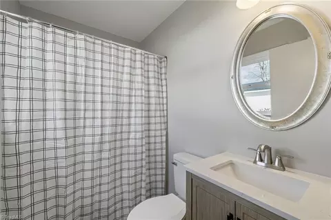 Bath - 4065 Rollingwood Dr, Trinity, NC 27370 photo 2 of 2