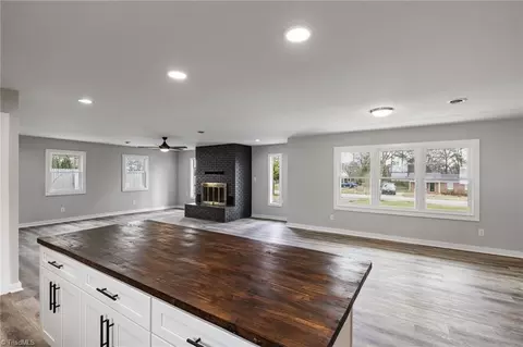 Kitchen - 4065 Rollingwood Dr, Trinity, NC 27370 photo 5 of 6