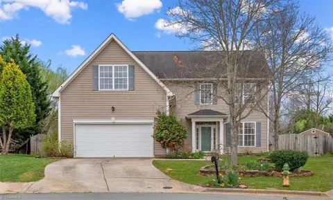 122 Eagle Point Ct, Kernersville, NC 27284