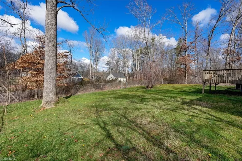 Exterior - 707 Woodsway Ct, Reidsville, NC 27320 photo 5 of 6