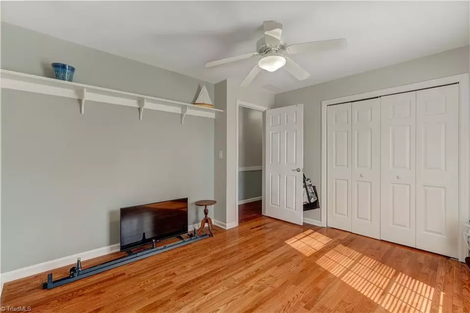 Bedroom - 707 Woodsway Ct, Reidsville, NC 27320 photo 3 of 4