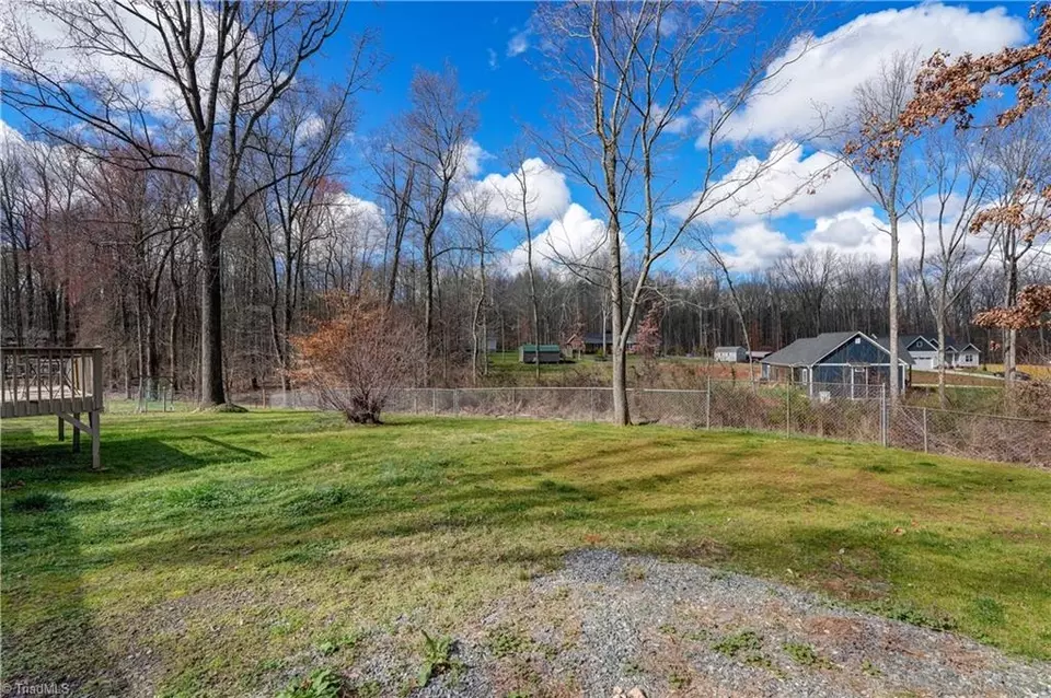 Exterior - 707 Woodsway Ct, Reidsville, NC 27320 photo 4 of 6